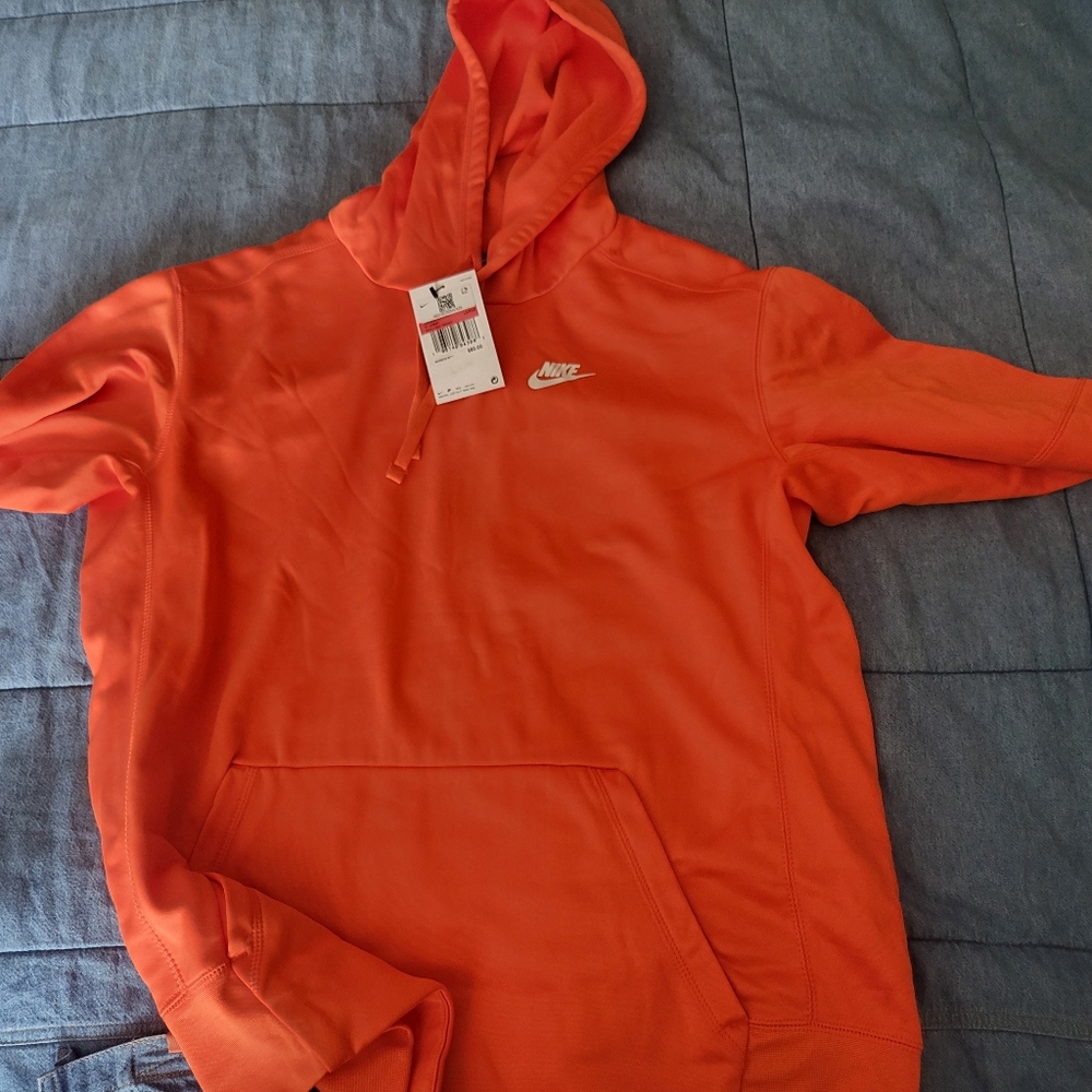 Nike - Picture 3 of 7